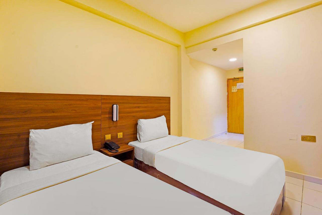Oyo 925 Emirates Hotel Дубай Екстер'єр фото