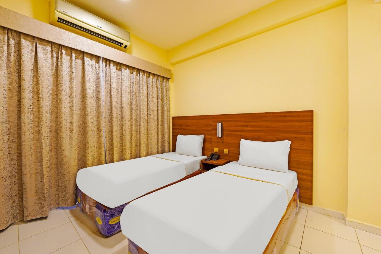 Oyo 925 Emirates Hotel Дубай Екстер'єр фото