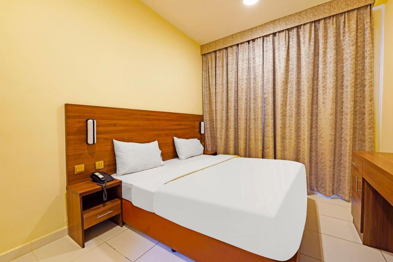 Oyo 925 Emirates Hotel Дубай Екстер'єр фото